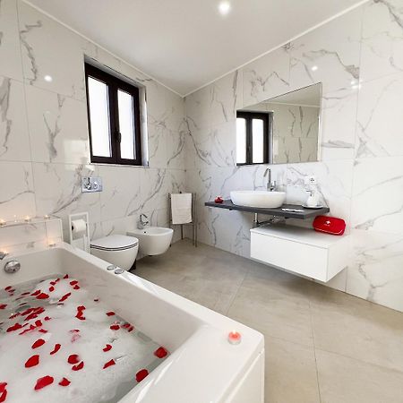 Martiry Suite Apartment カターニア エクステリア 写真
